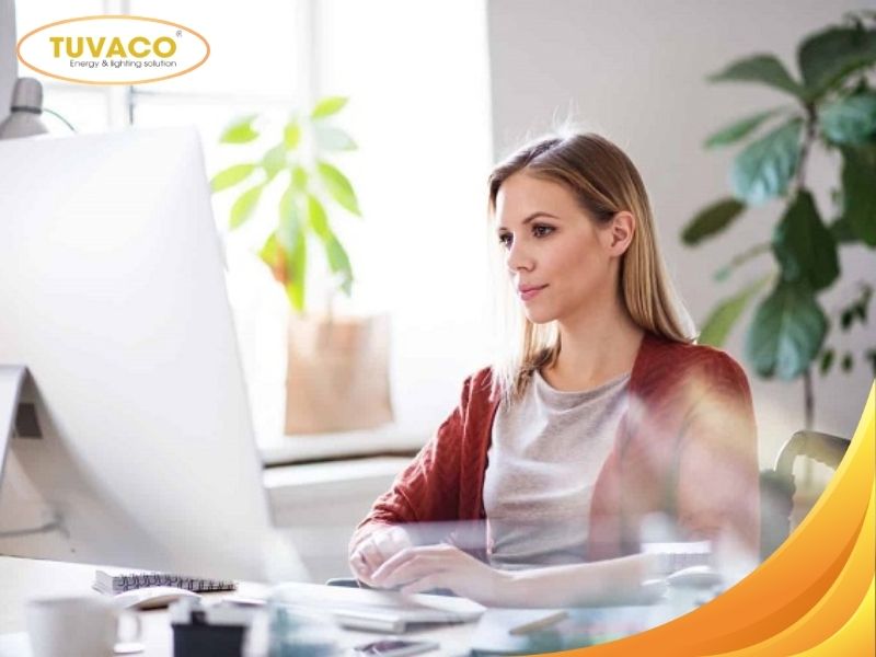 Làm Thế Nào Tránh Những Tác Hại Do Ánh Sáng Xanh Gây Ra