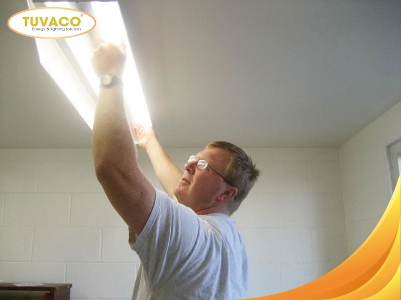 Cách Xử Lý Bóng Đèn Bị Nổ Đơn Giản