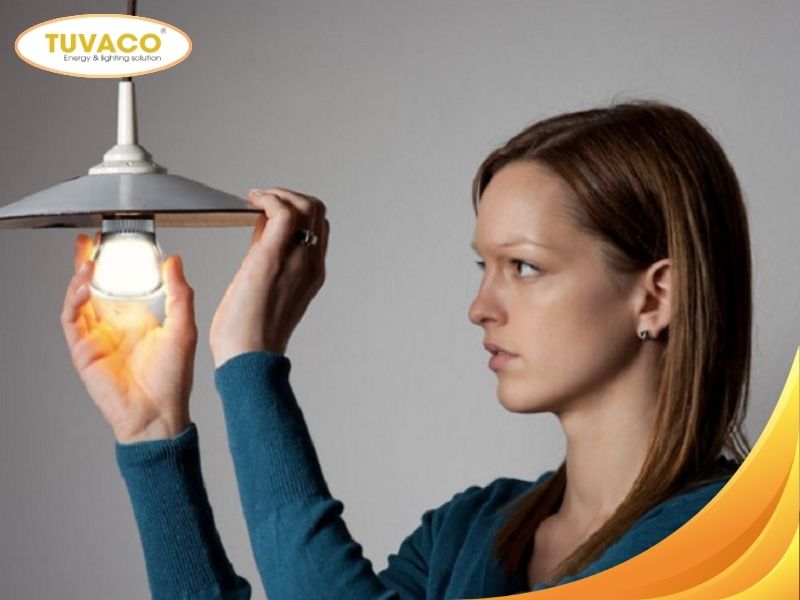 Mẹo Sử Dụng Đèn Hạn Chế Bị Lỗi Chớp Tắt