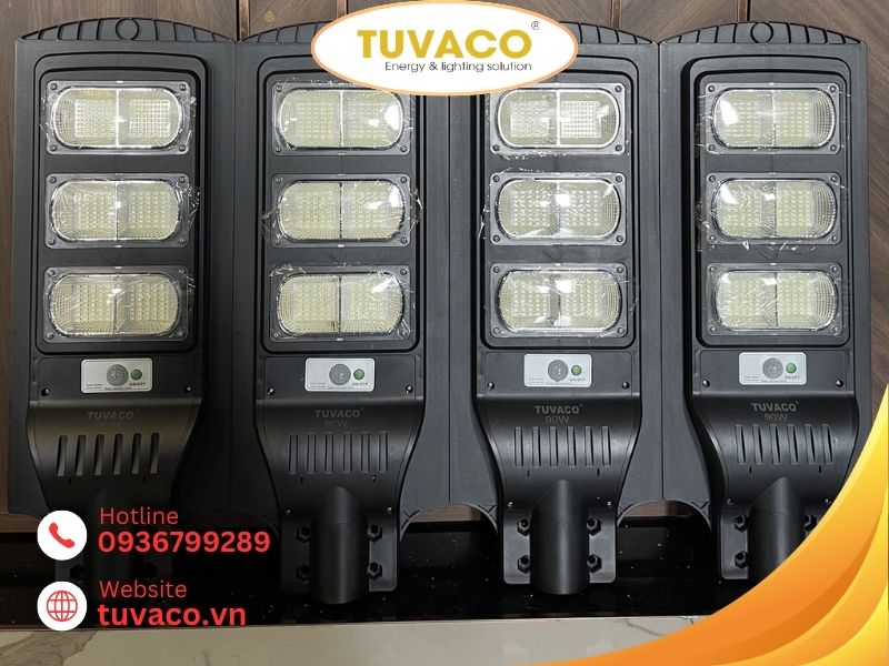 Đèn Liền Thể Năng Lượng Mặt Trời 90w