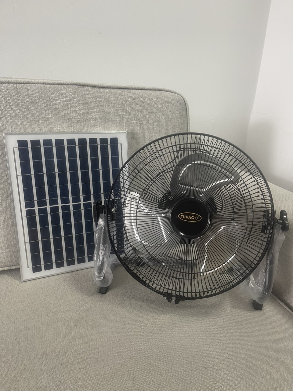 Phân Phối Đèn Năng Lượng Mặt Trời Giá Rẻ Tại Kiên Giang