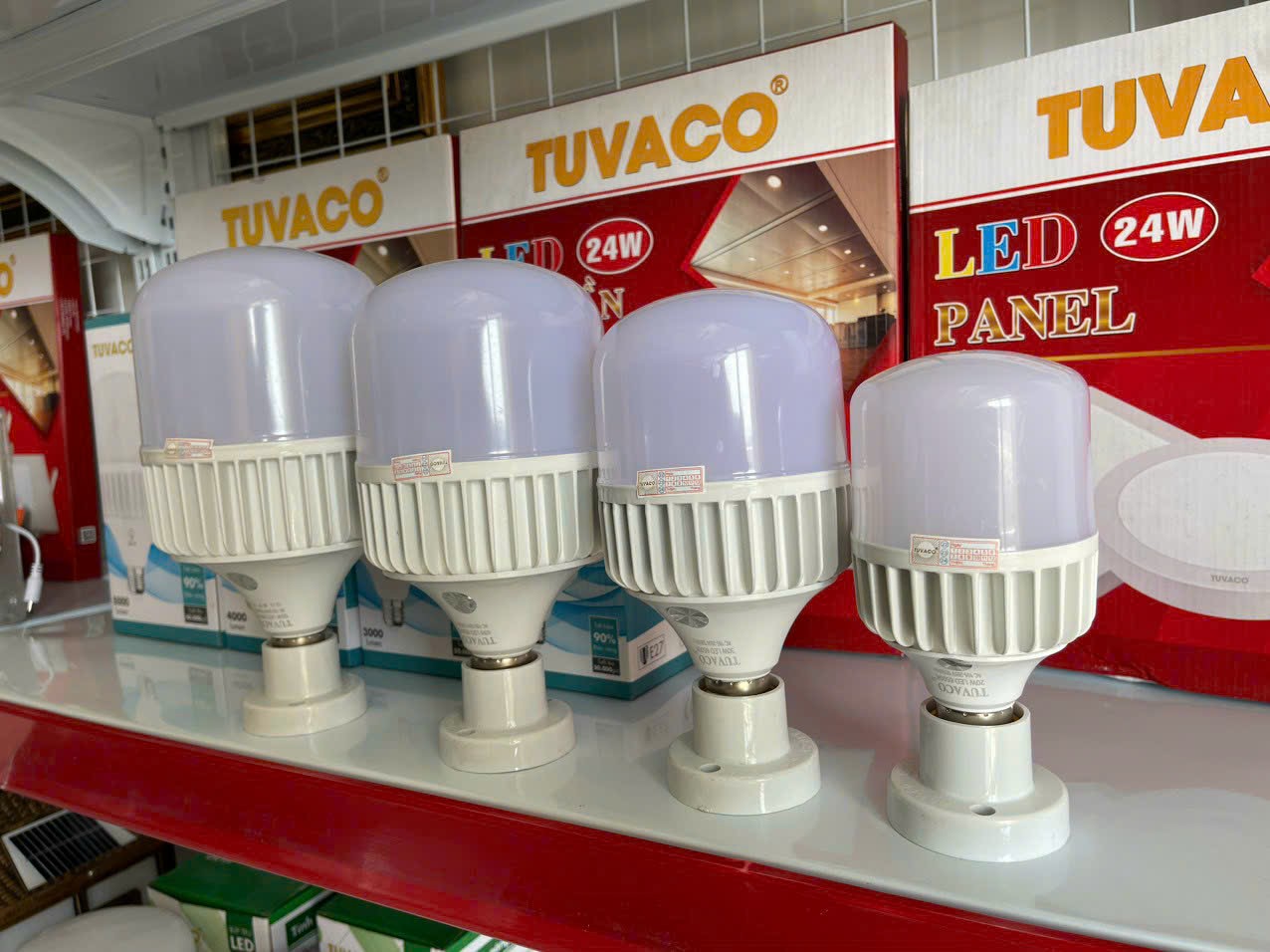 Top 5 yếu tố quan trọng khi mua đèn LED bup trụ