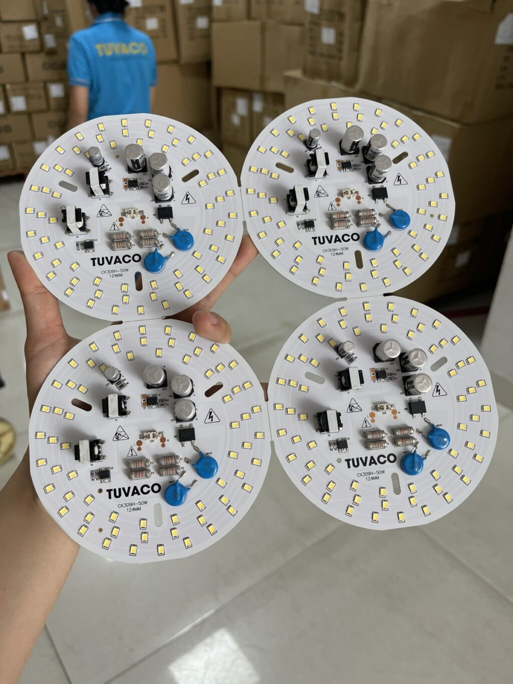 Đèn led búp trụ công suất cao và những ưu điểm không thể bỏ qua