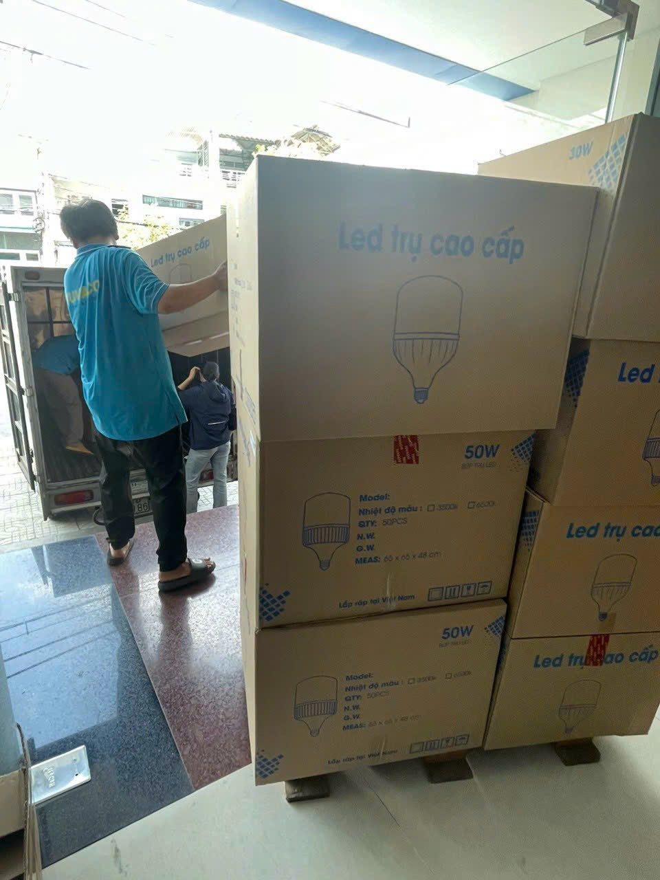 Mua đèn led búp trụ chính hãng siêu sáng ở đâu uy tín?