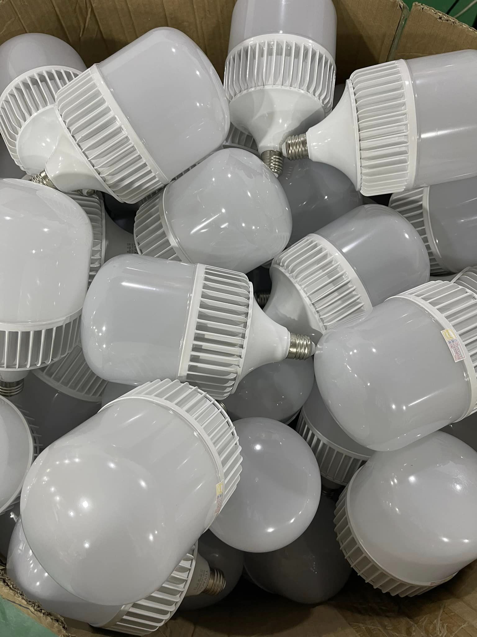 Tuvaco nhận gia công đèn led chất lượng cao, giá tốt nhất