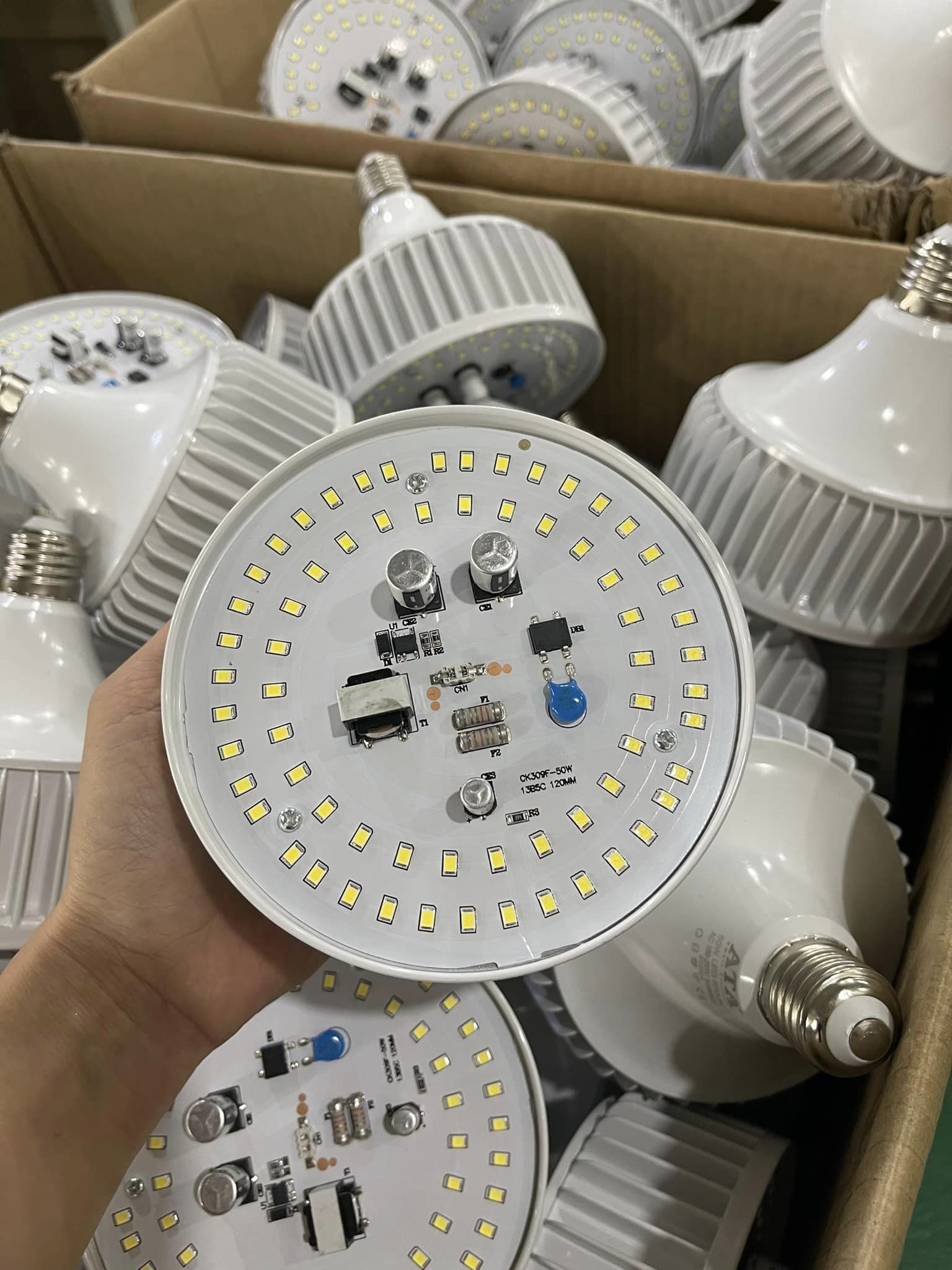 đèn led chất lượng cao