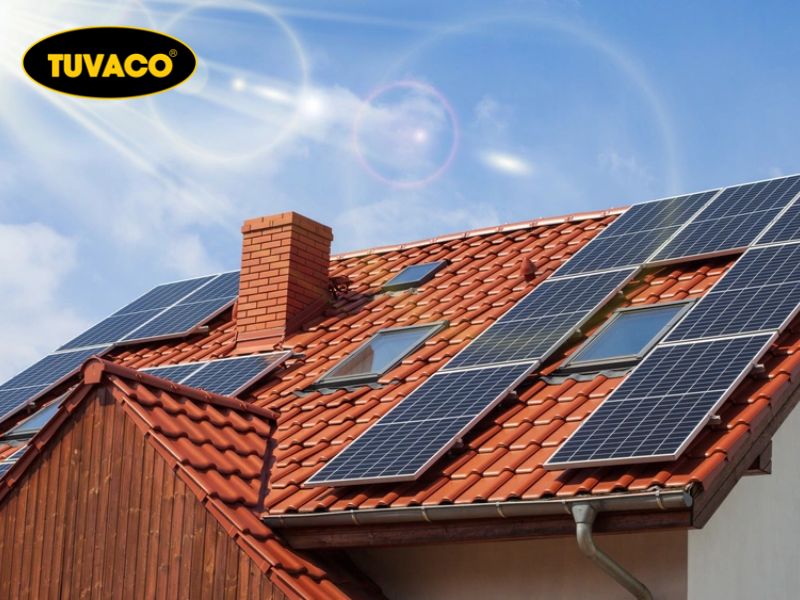 Những Yếu Tố Ảnh Hưởng Đến Việc Chọn Hướng Lắp Tấm Pin
